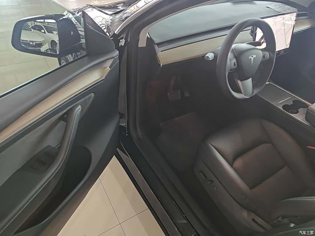 Tesla Model Y, 2021 16