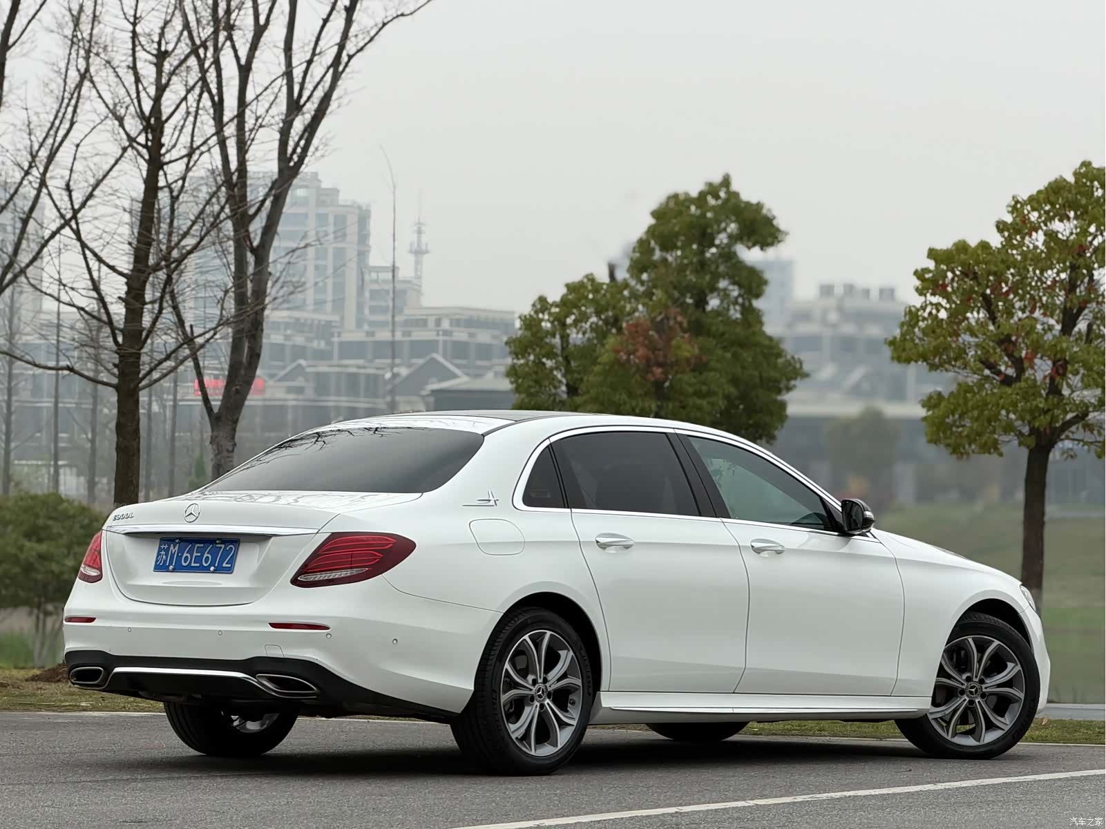 Mercedes-Benz E-Class, 2020 4