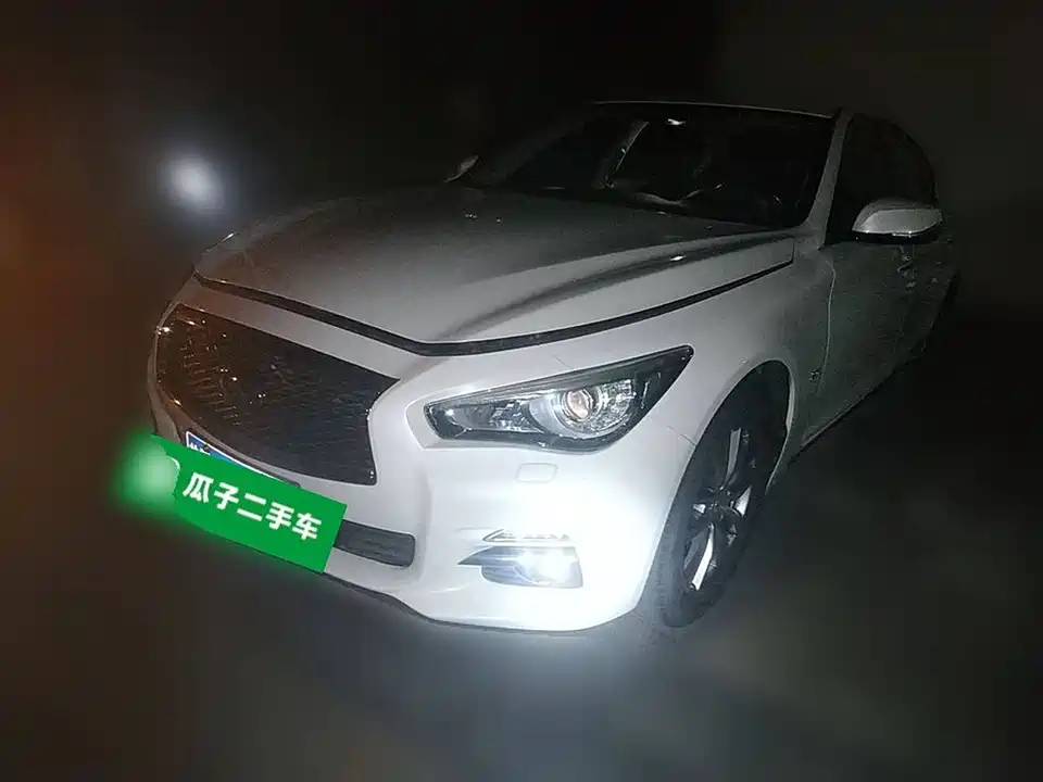 Infiniti Q50L