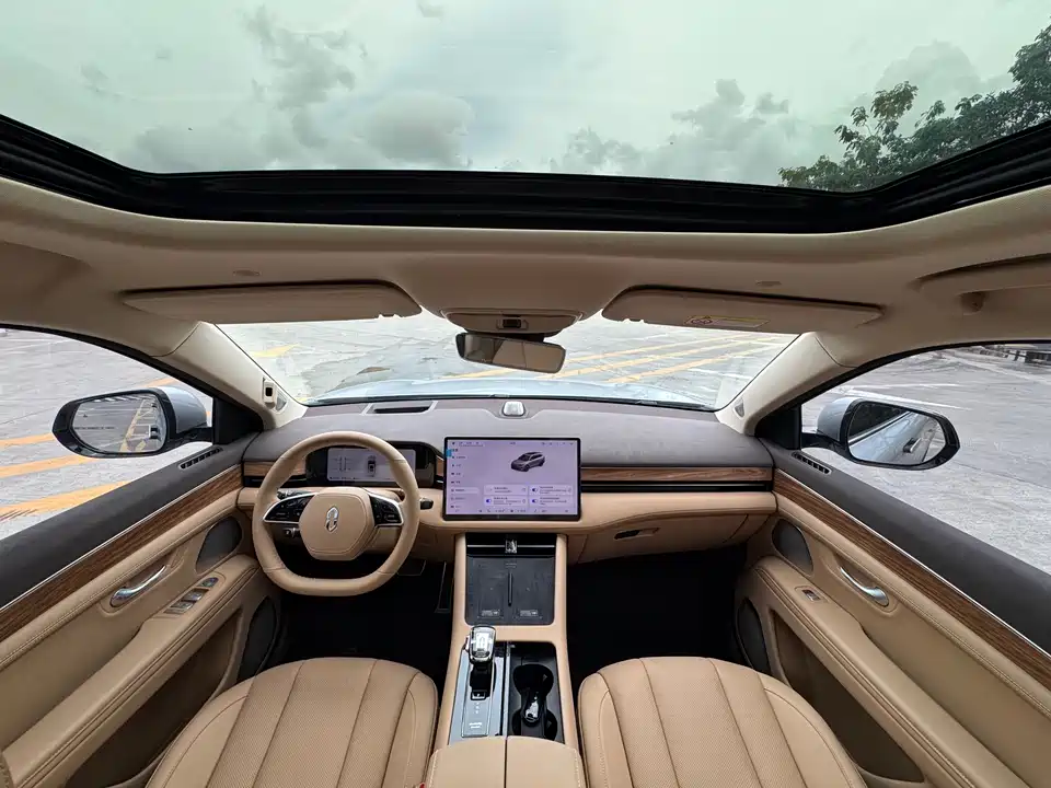 AITO Ask the world M7