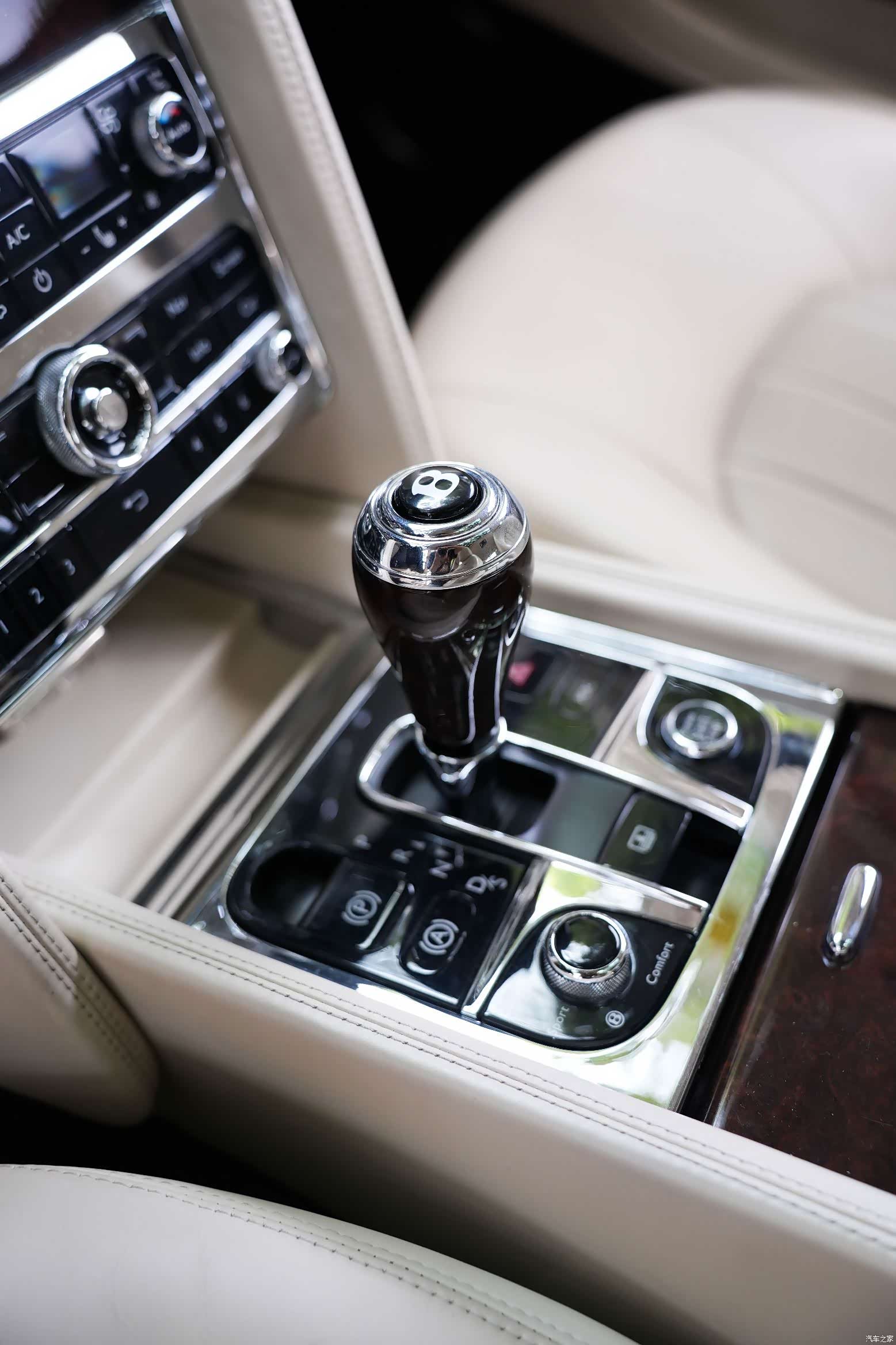 Bentley Mulsanne, 2013 19