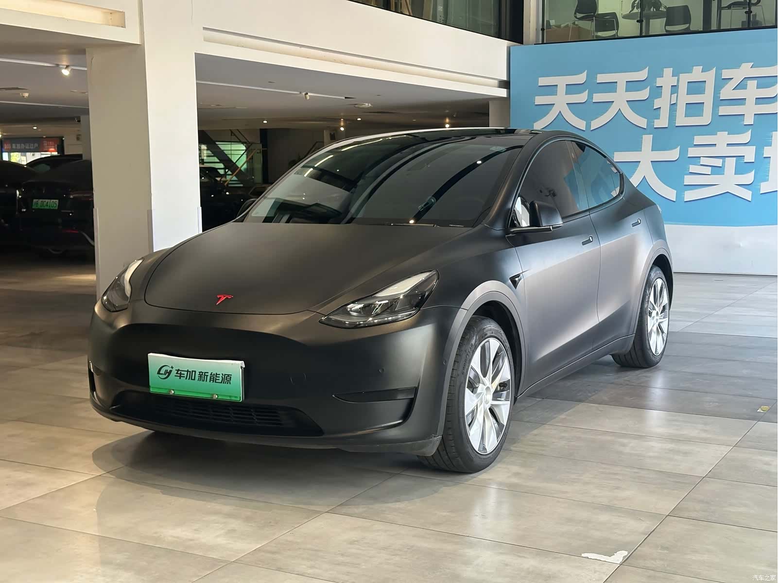 Tesla Model Y, 2023 1