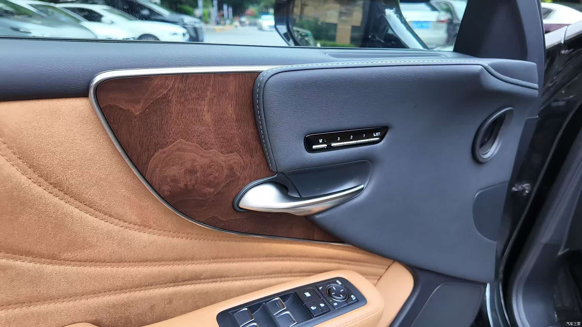 Lexus LS, 2022 10