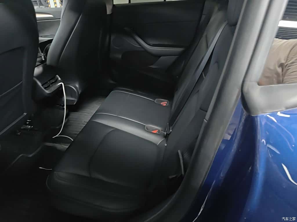 Tesla Model Y, 2022 13
