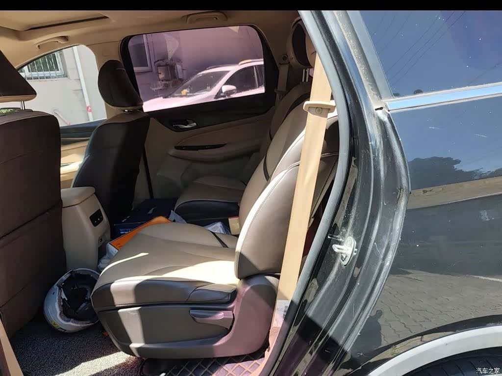 Wuling 730, 2017 12