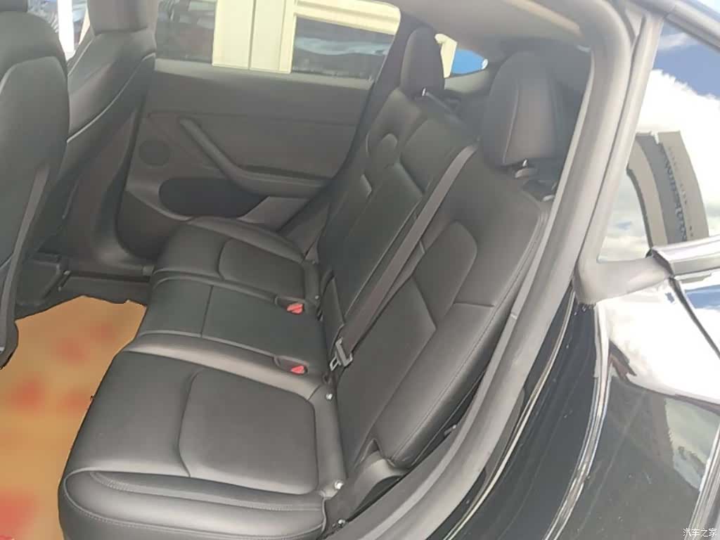 Tesla Model Y, 2023 17