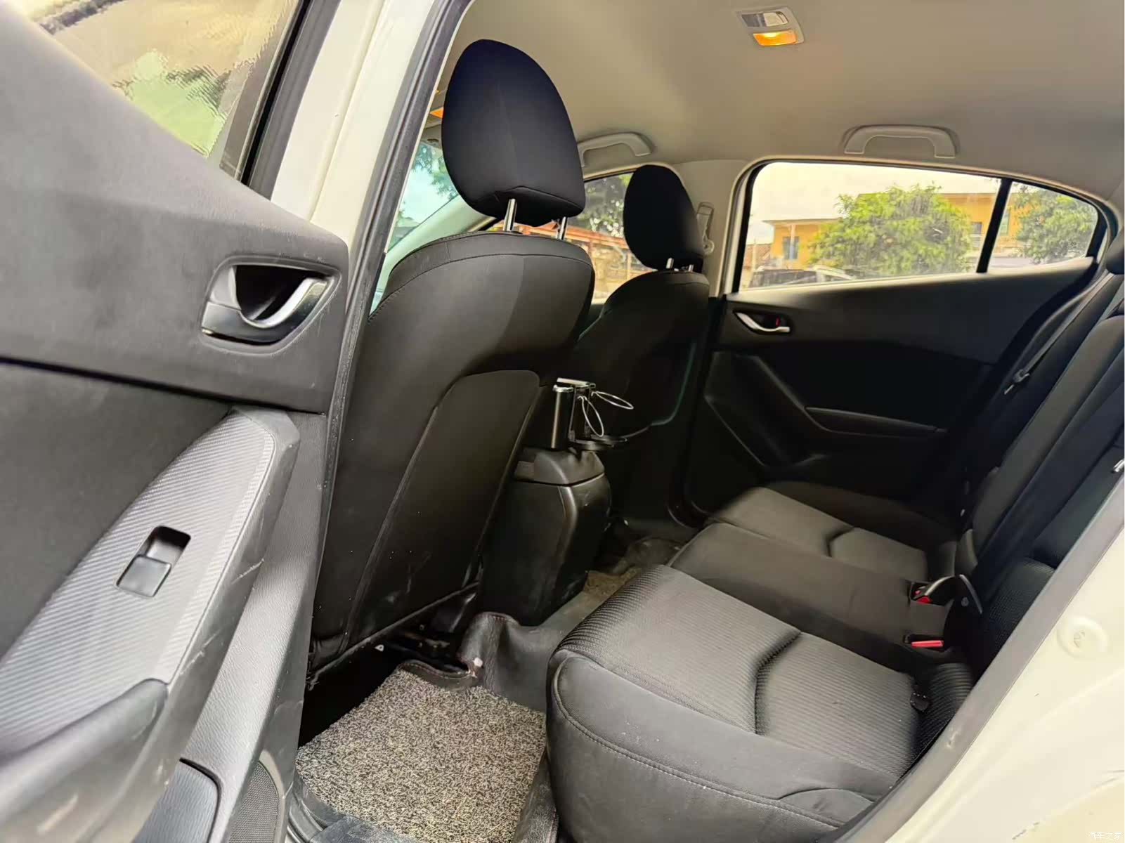 Mazda Mazda3, 2016 8
