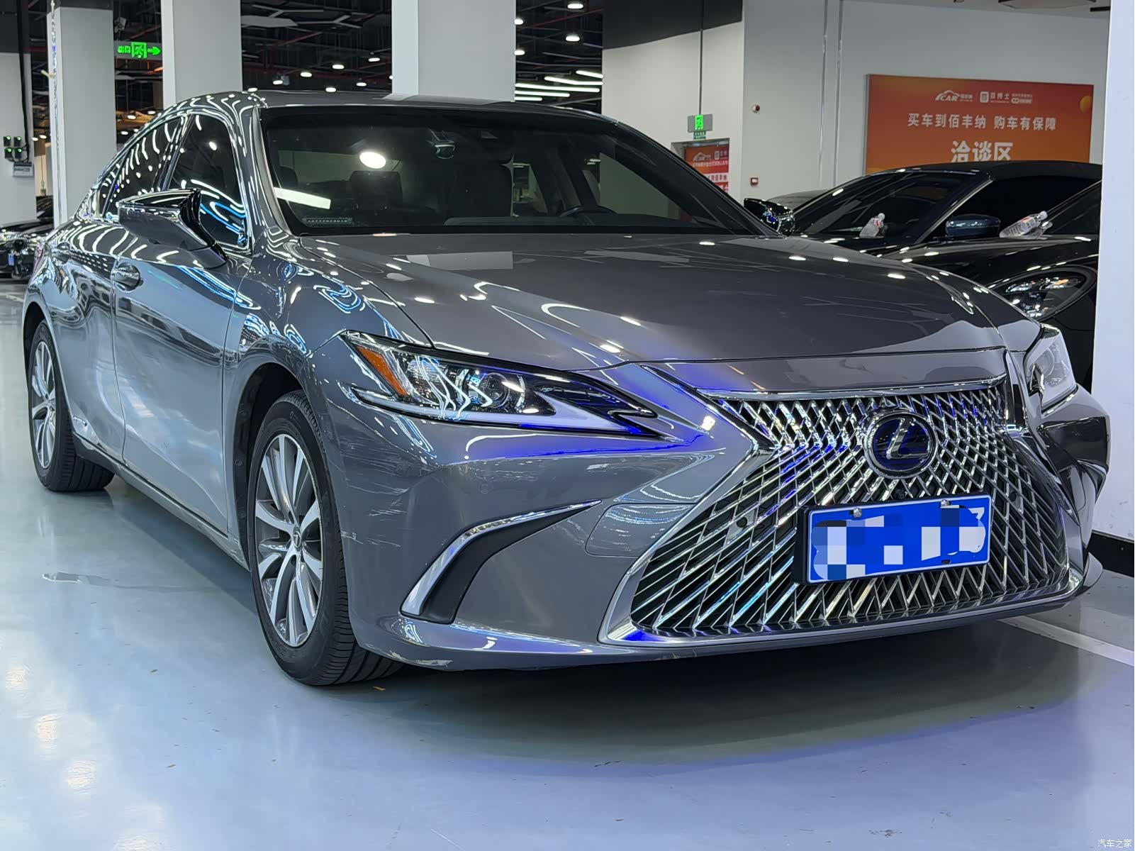 Lexus ES, 2019 3