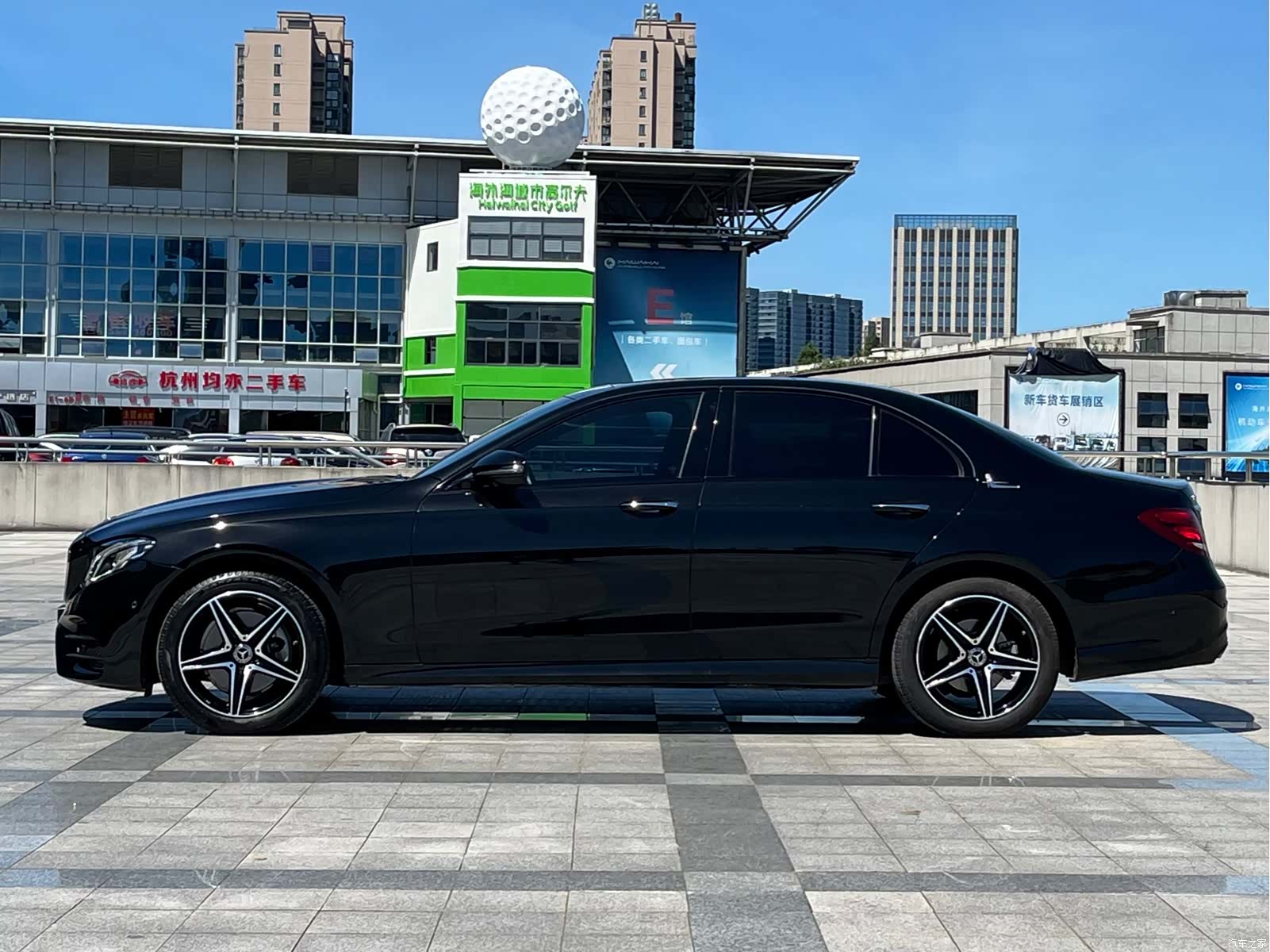 Mercedes-Benz E-Class, 2020 3