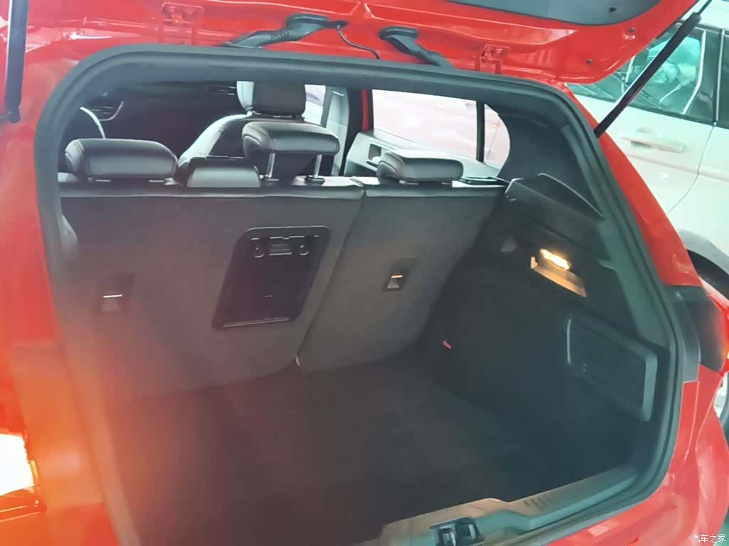 Ford Focus, 2020 19