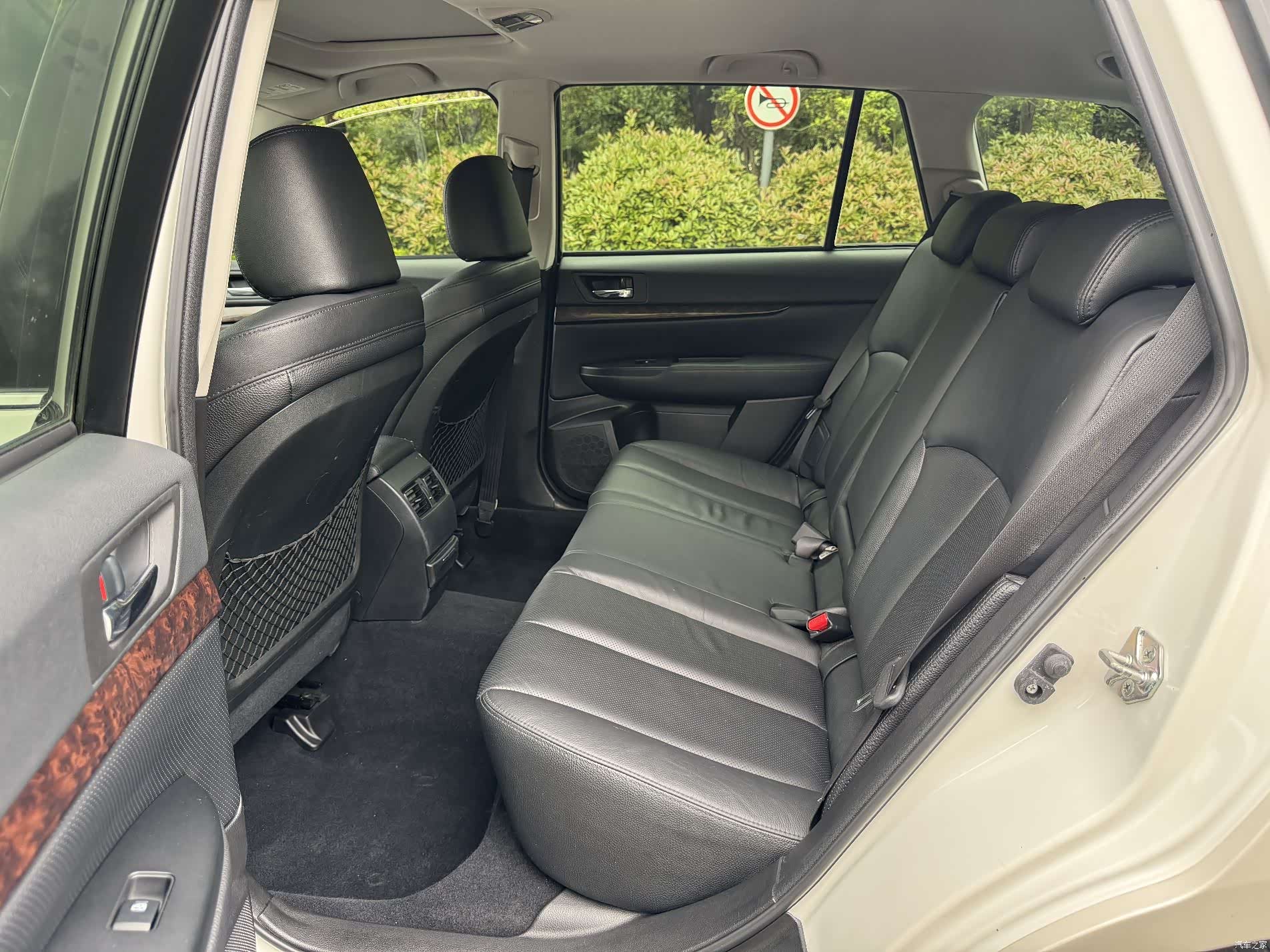 Subaru Outback, 2013 11