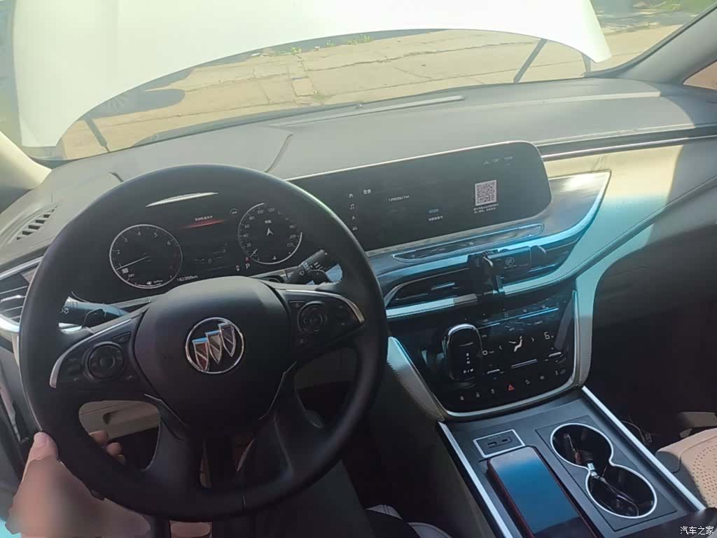 Buick GL8, 2020 10