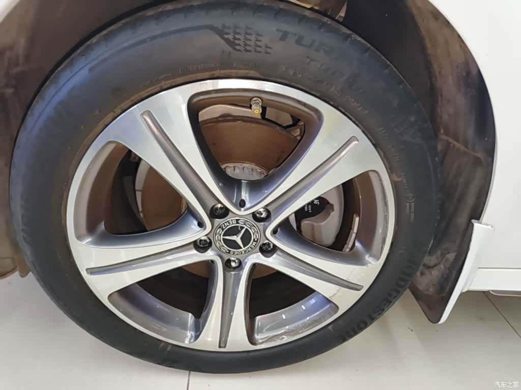 Mercedes-Benz E-Class, 2019 23