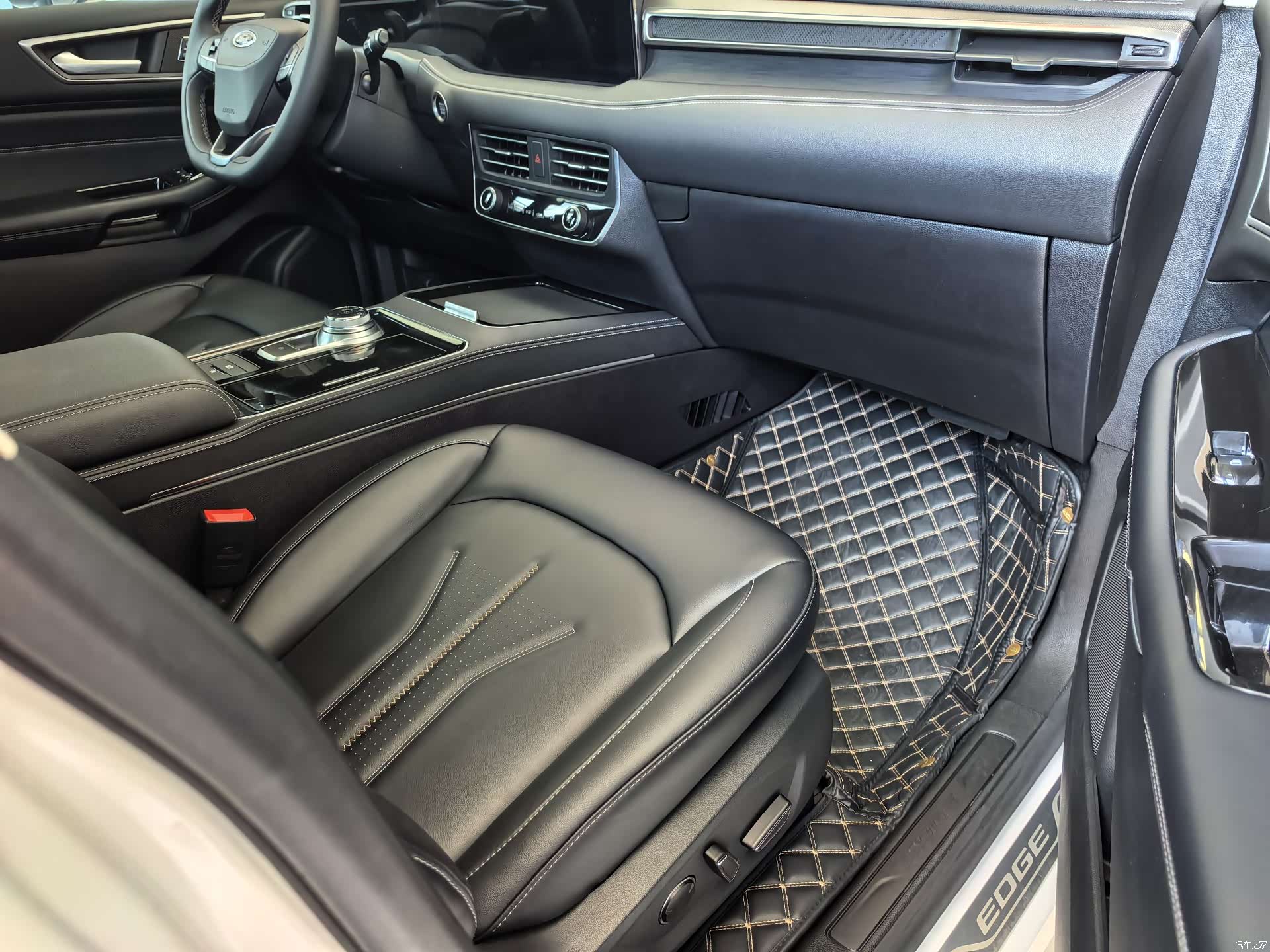 Ford Edge, 2022 7