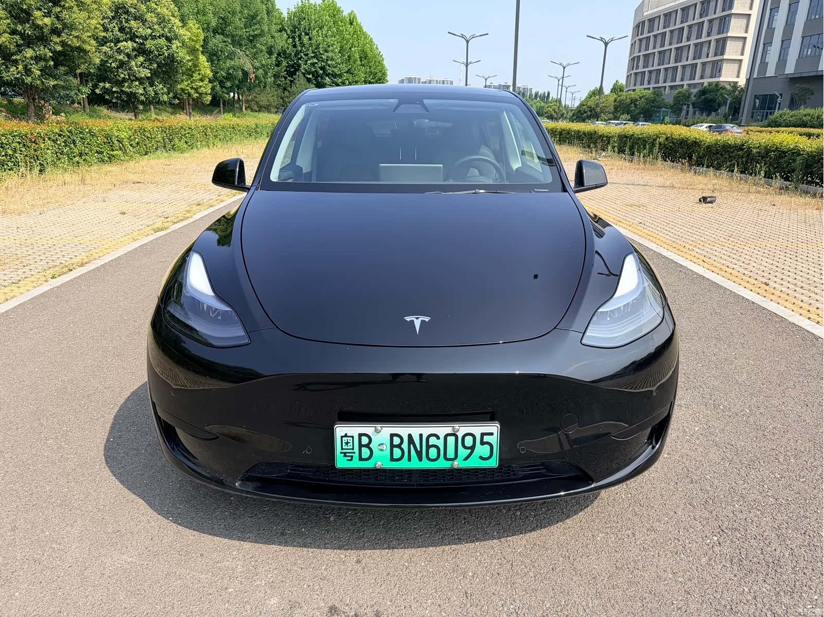 Tesla Model Y, 2023 2