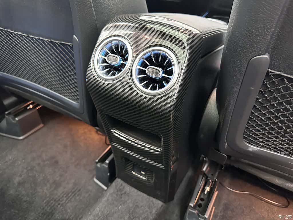 Mercedes-Benz GLB, 2022 24