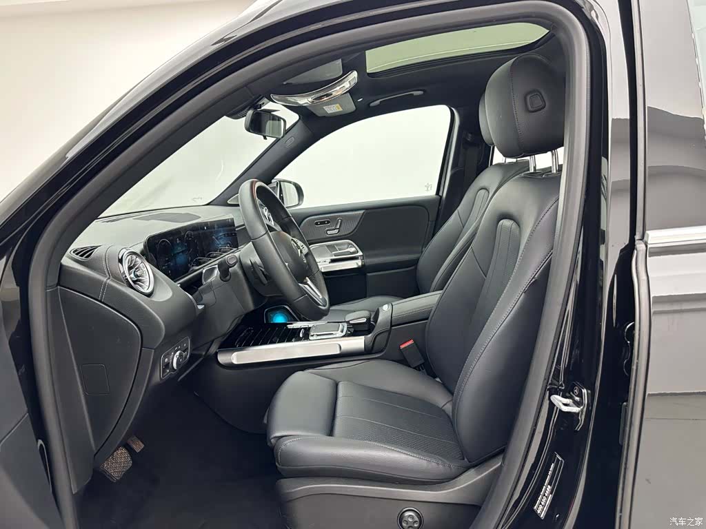 Mercedes-Benz GLB, 2022 19