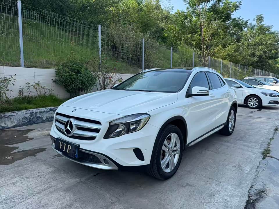 Mercedes-Benz GLA