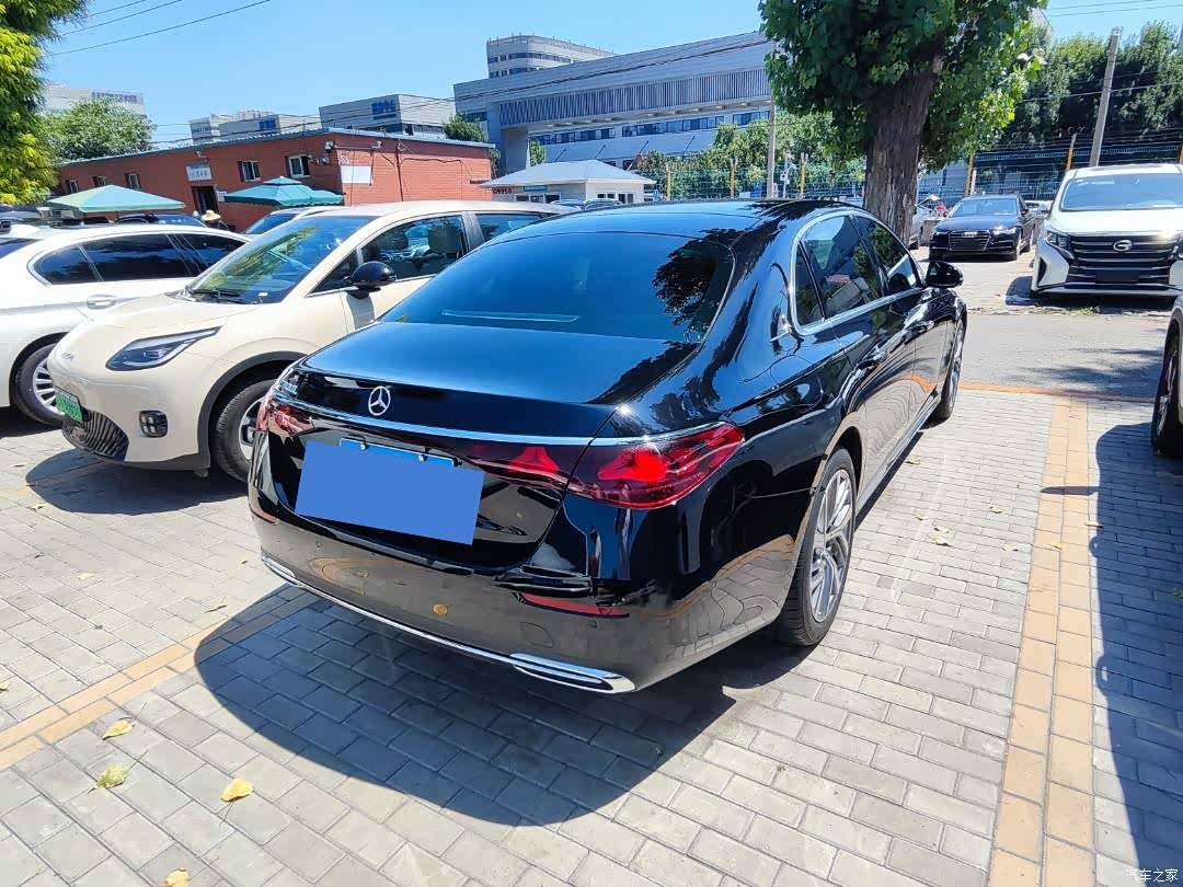 Mercedes-Benz E-Class, 2024 18