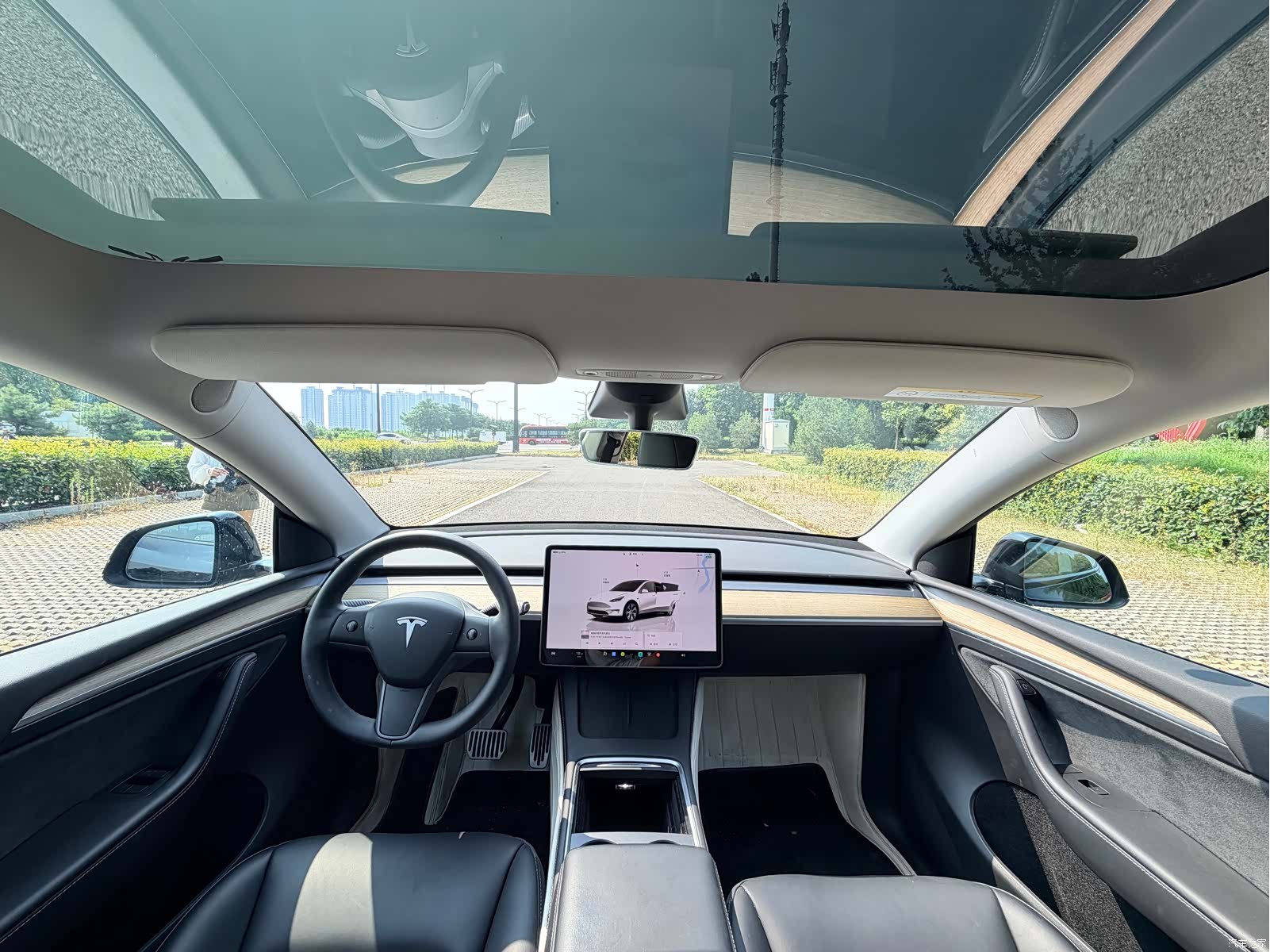Tesla Model Y, 2023 7