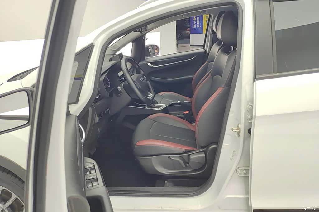 Geely X3, 2022 9