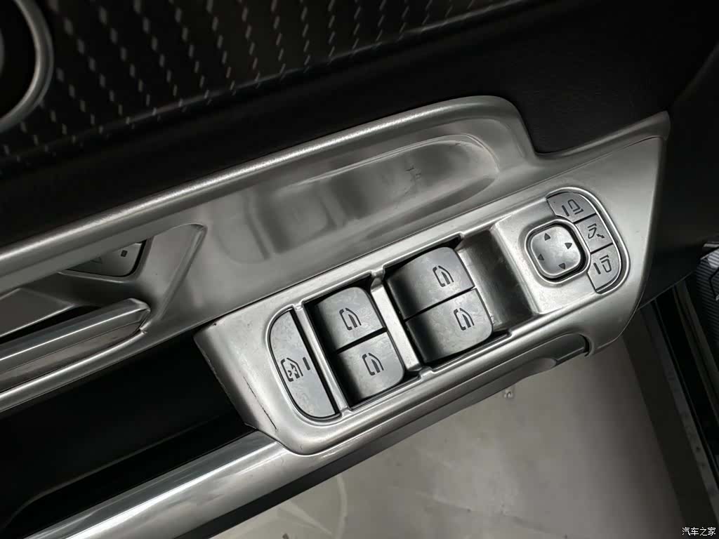 Mercedes-Benz GLB, 2022 27