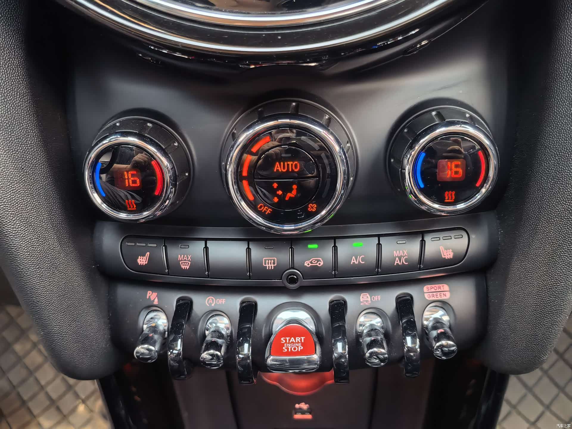 Mini Cooper, 2024 16