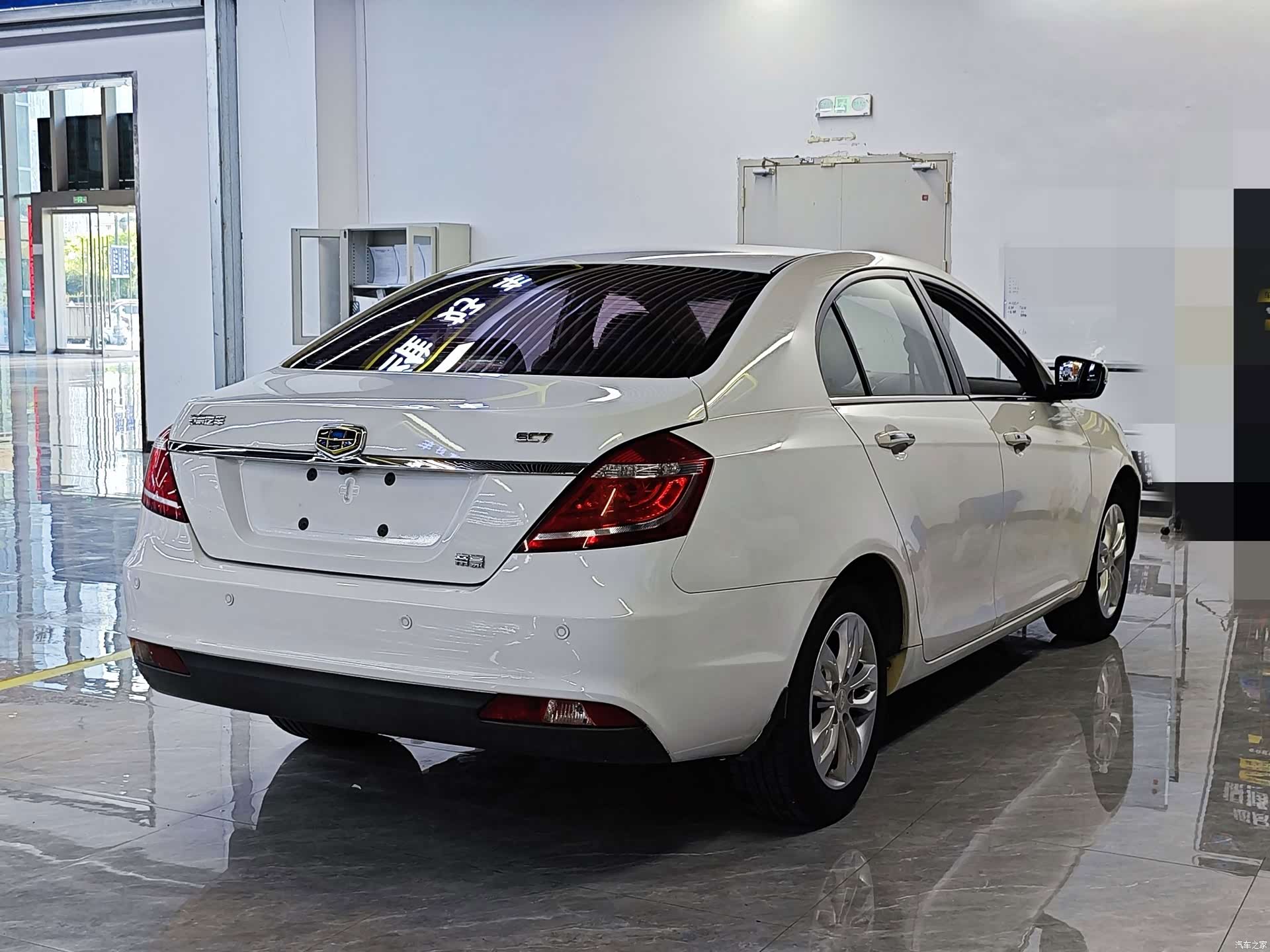 Geely Emgrand, 2015 все фото