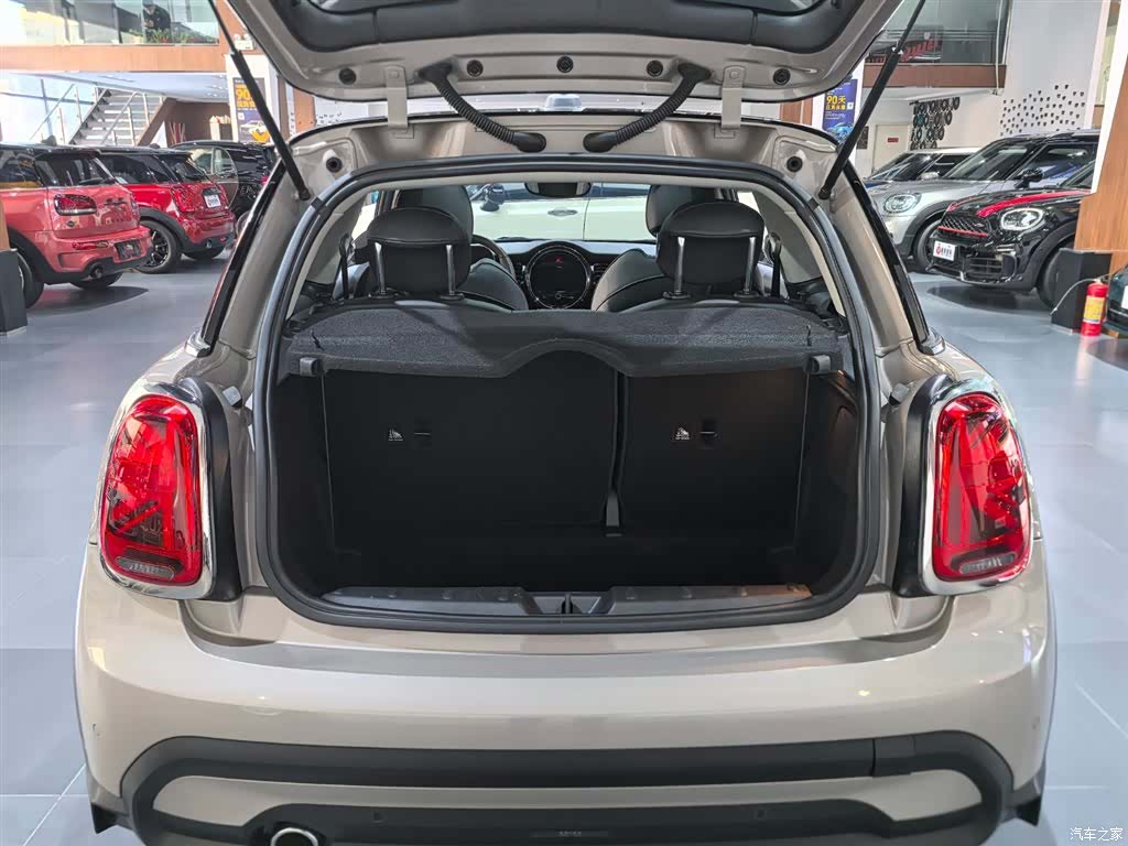 Mini Cooper, 2023 16