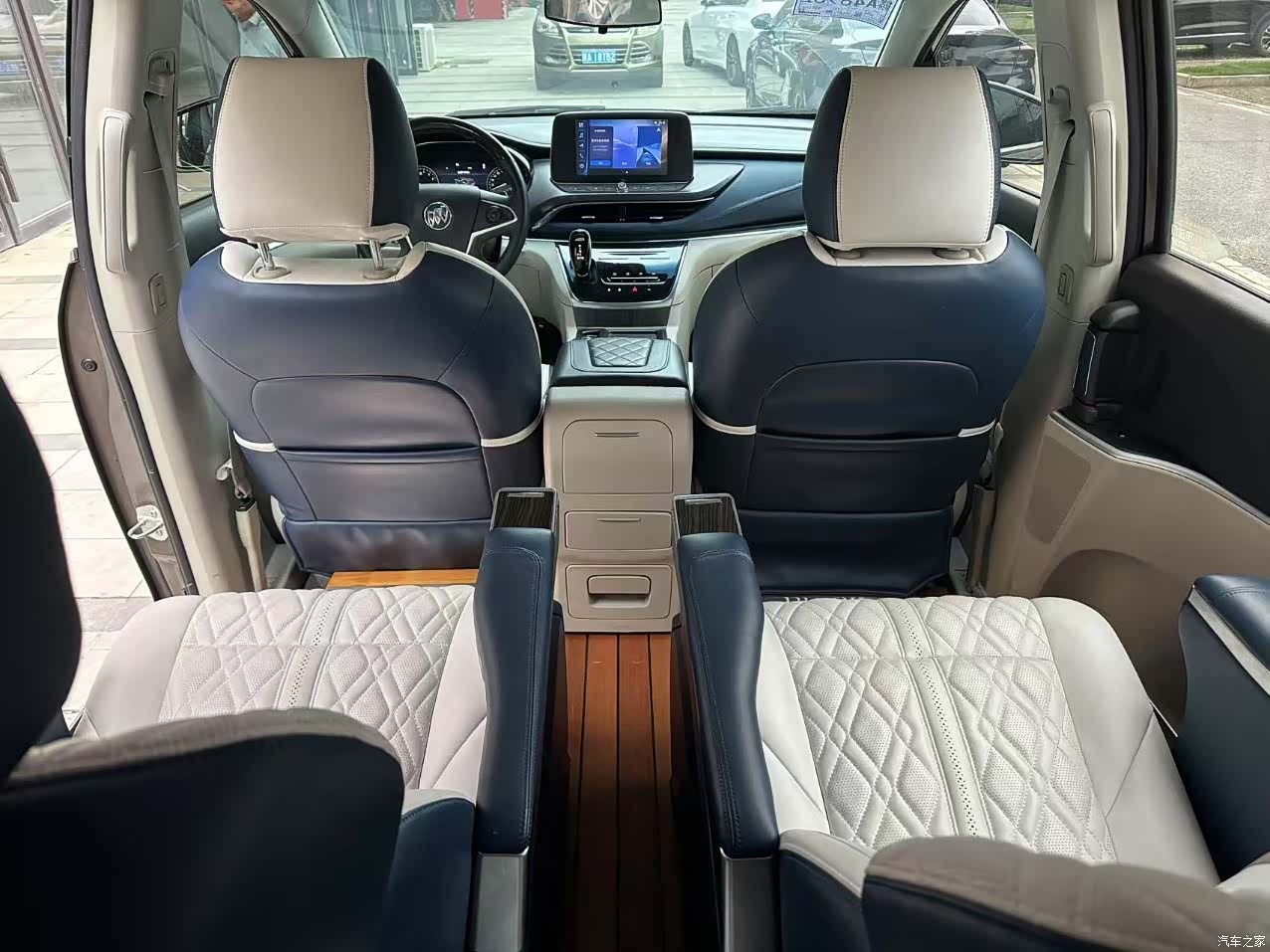 Buick GL8, 2020 все фото