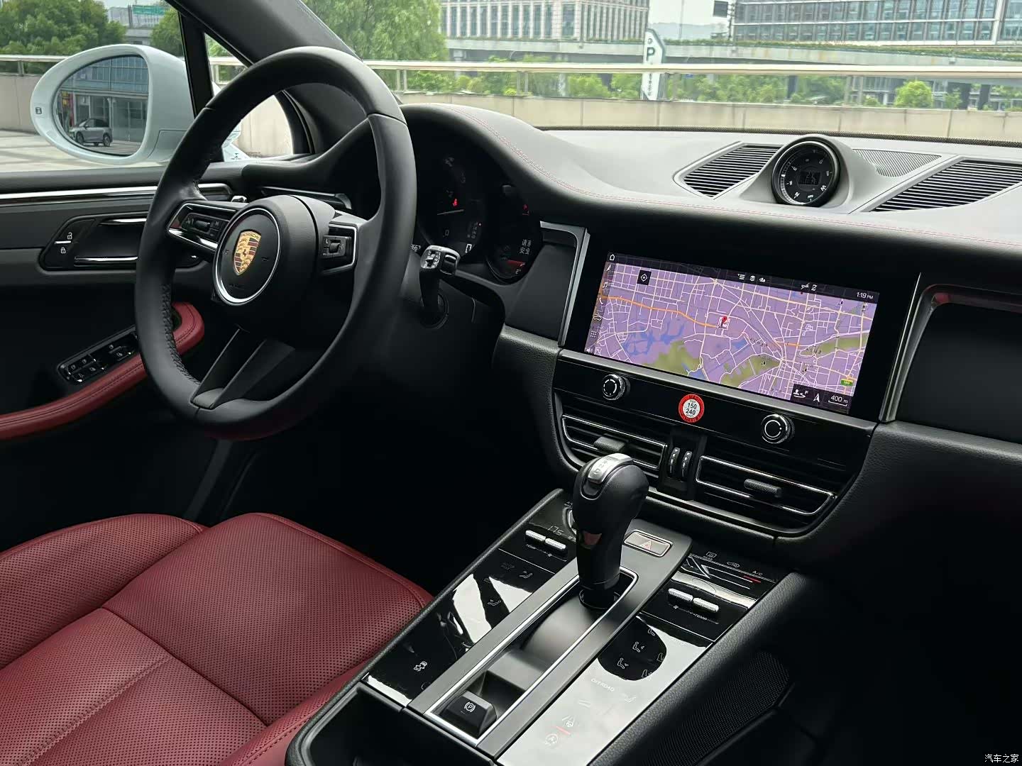 Porsche Macan, 2022 все фото