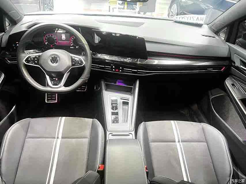 Volkswagen Golf, 2024 все фото