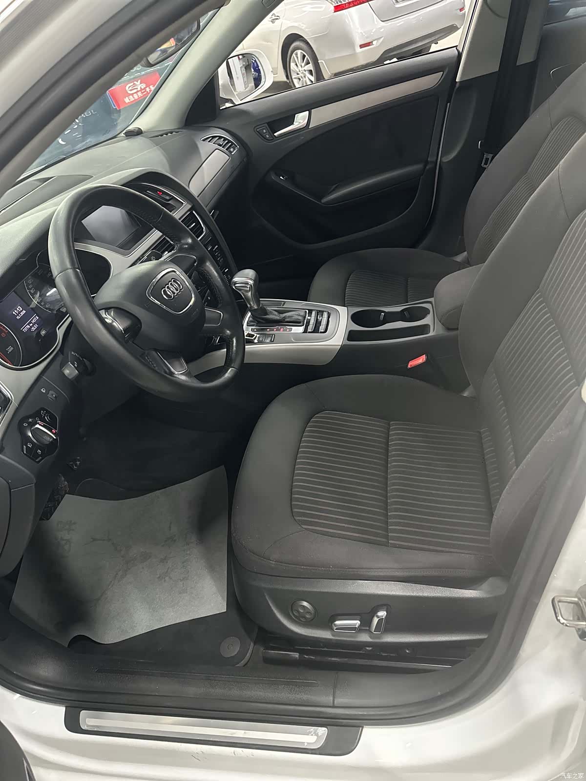 Audi A4L, 2014 4
