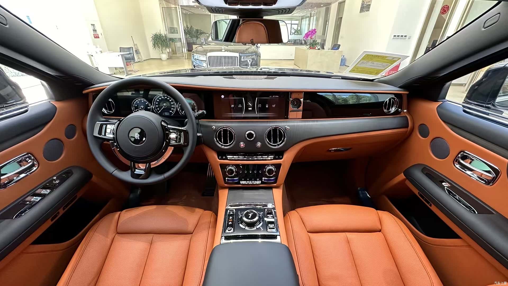 Rolls-Royce Ghost, 2021 все фото