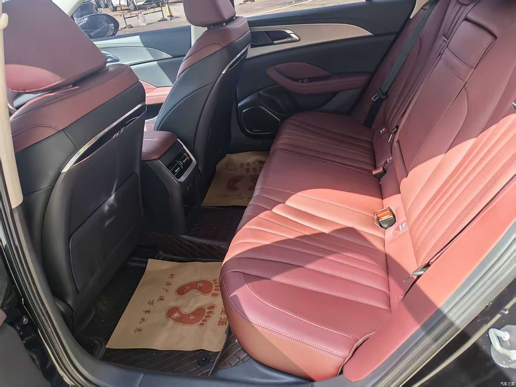 Hongqi H5, 2022 9