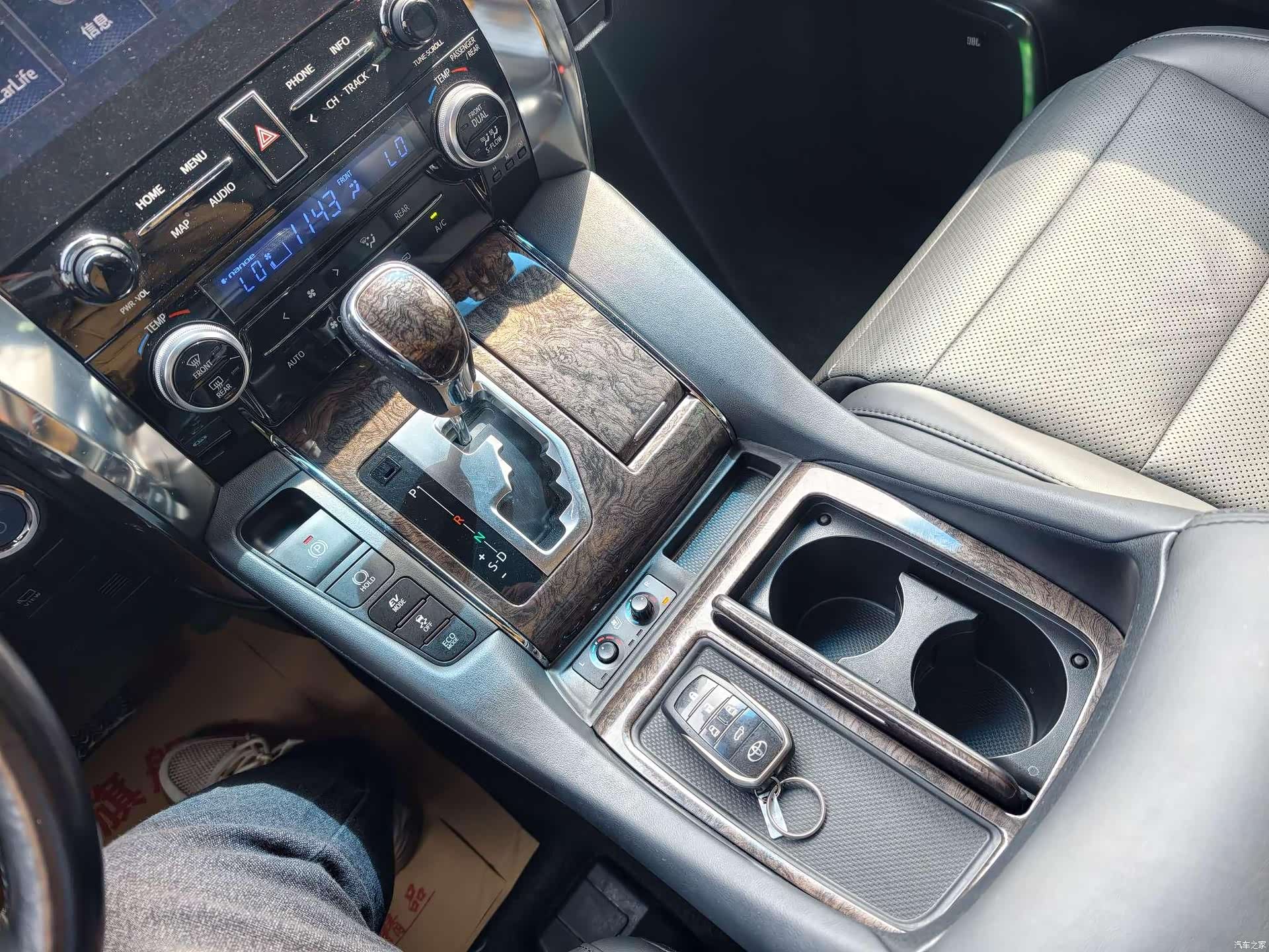 Toyota Alphard, 2021 15