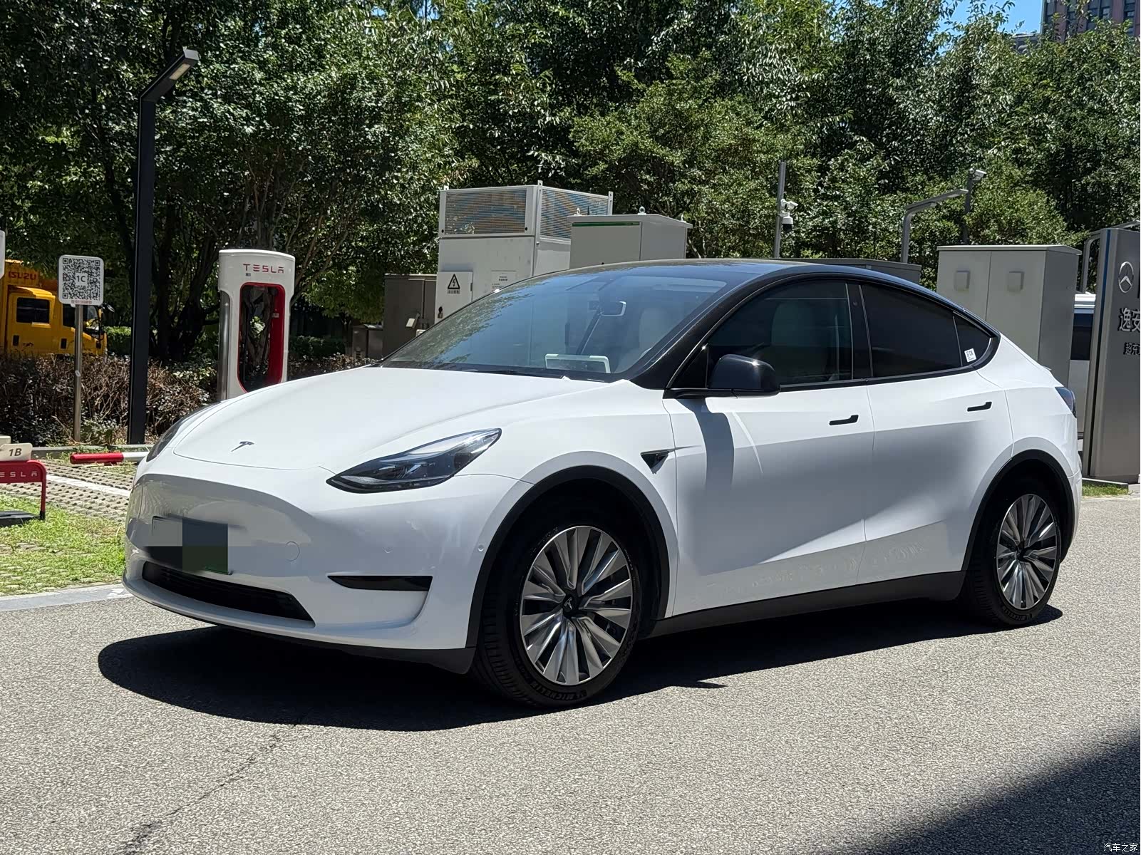 Tesla Model Y, 2022 1