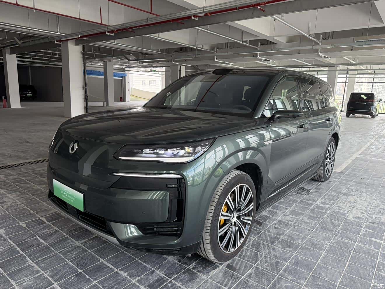 Denza N9, 2025 1