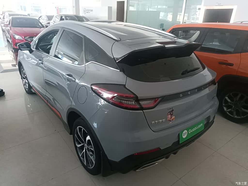 Geely Emgrand, 2022 все фото