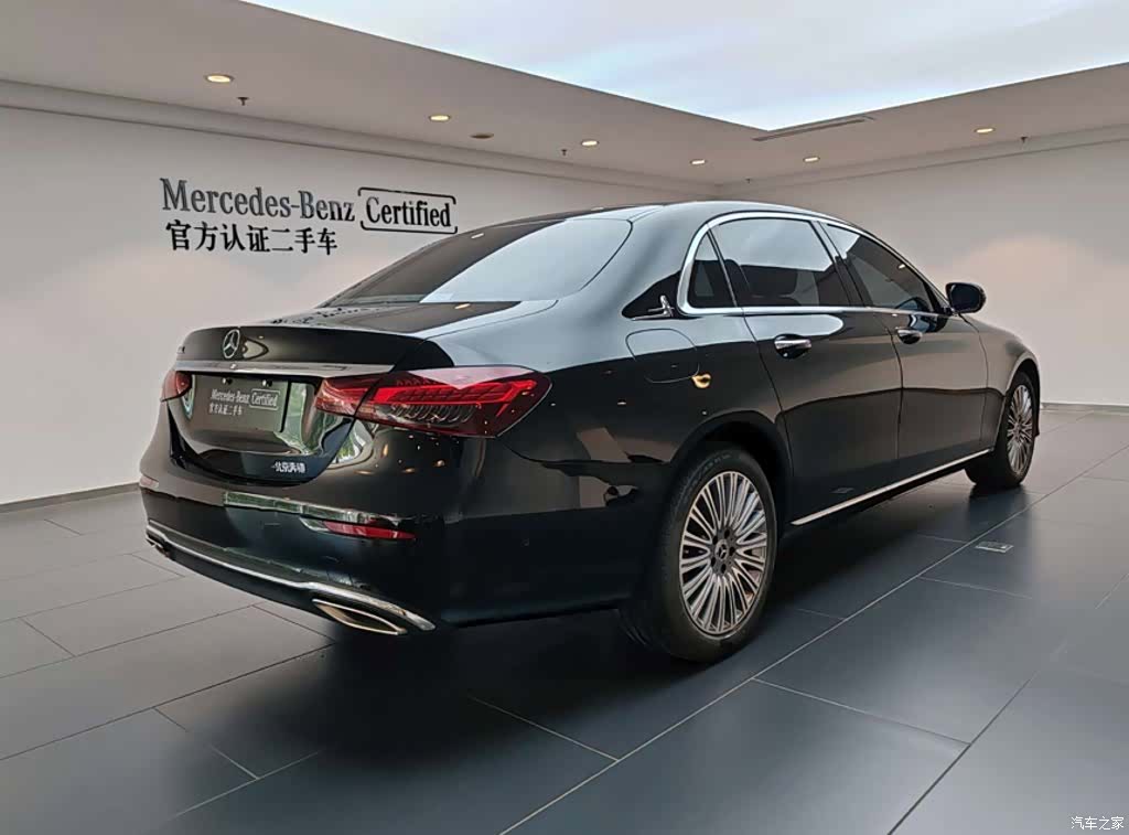 Mercedes-Benz E-Class, 2023 4