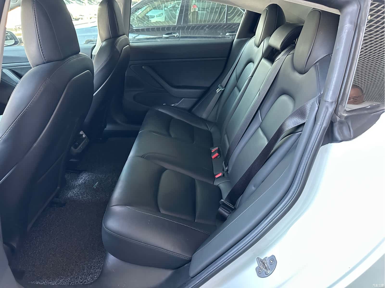 Tesla Model 3, 2019 7