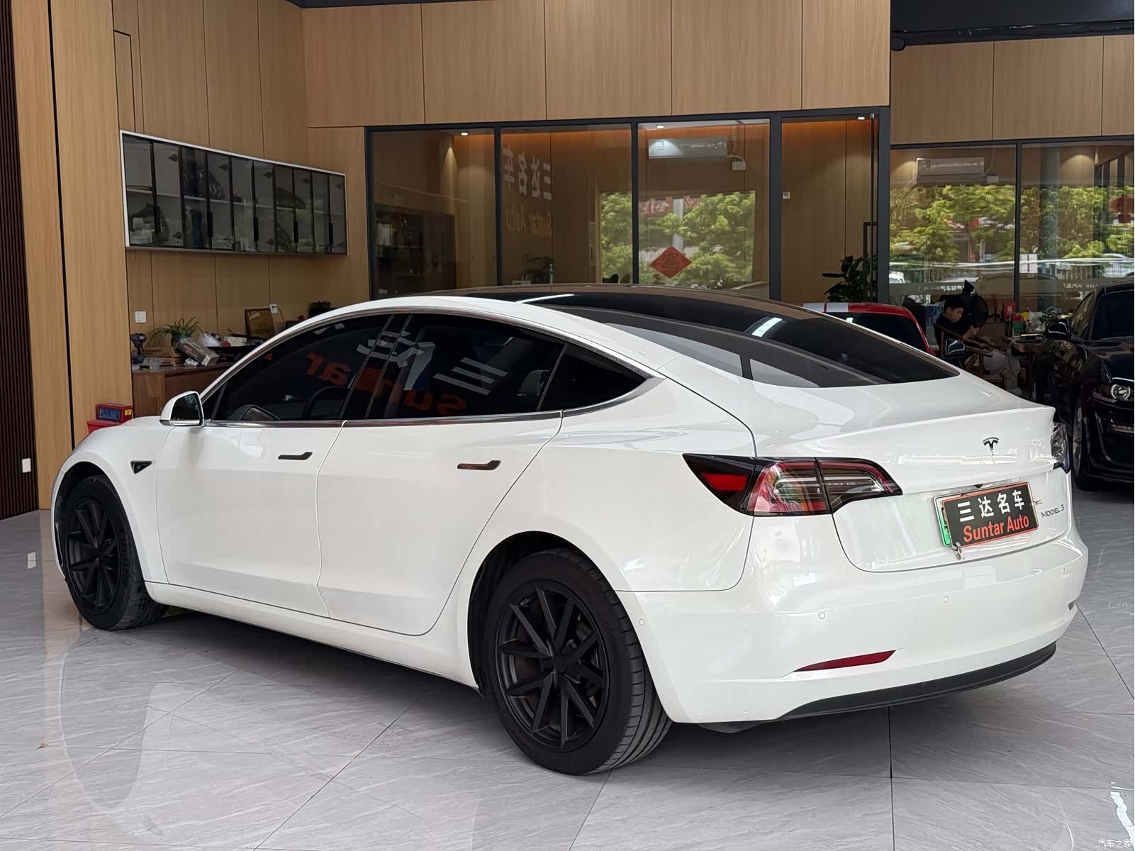Tesla Model 3, 2020 4