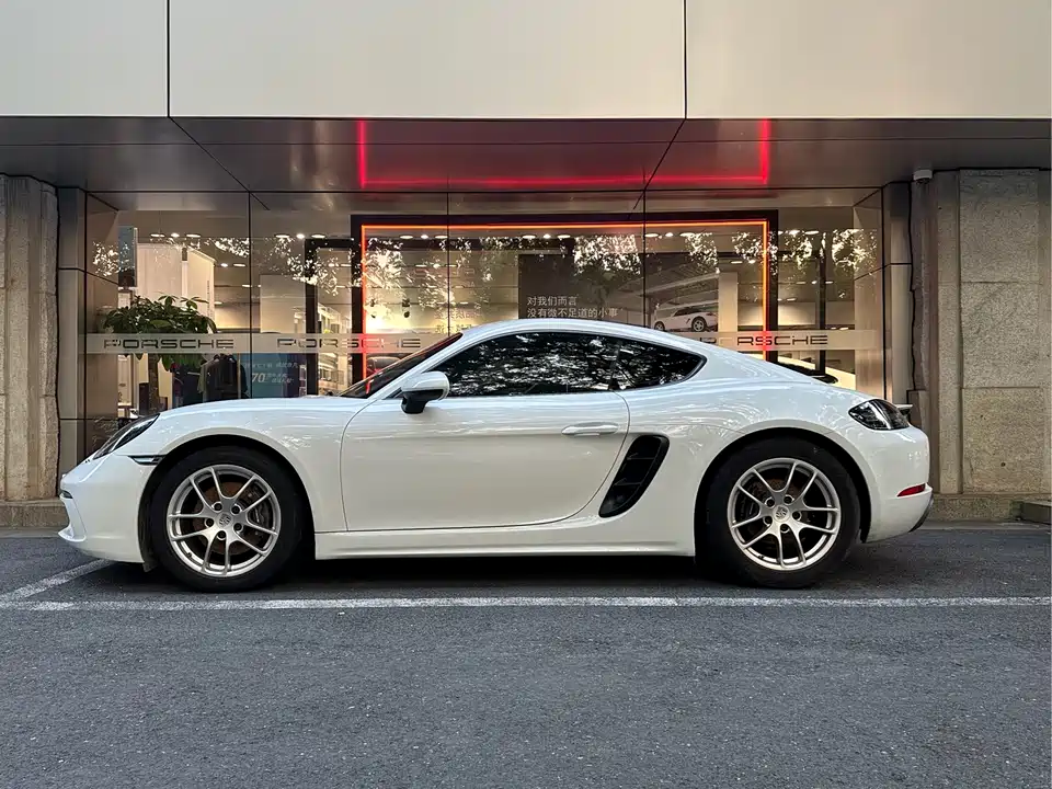 Porsche 718