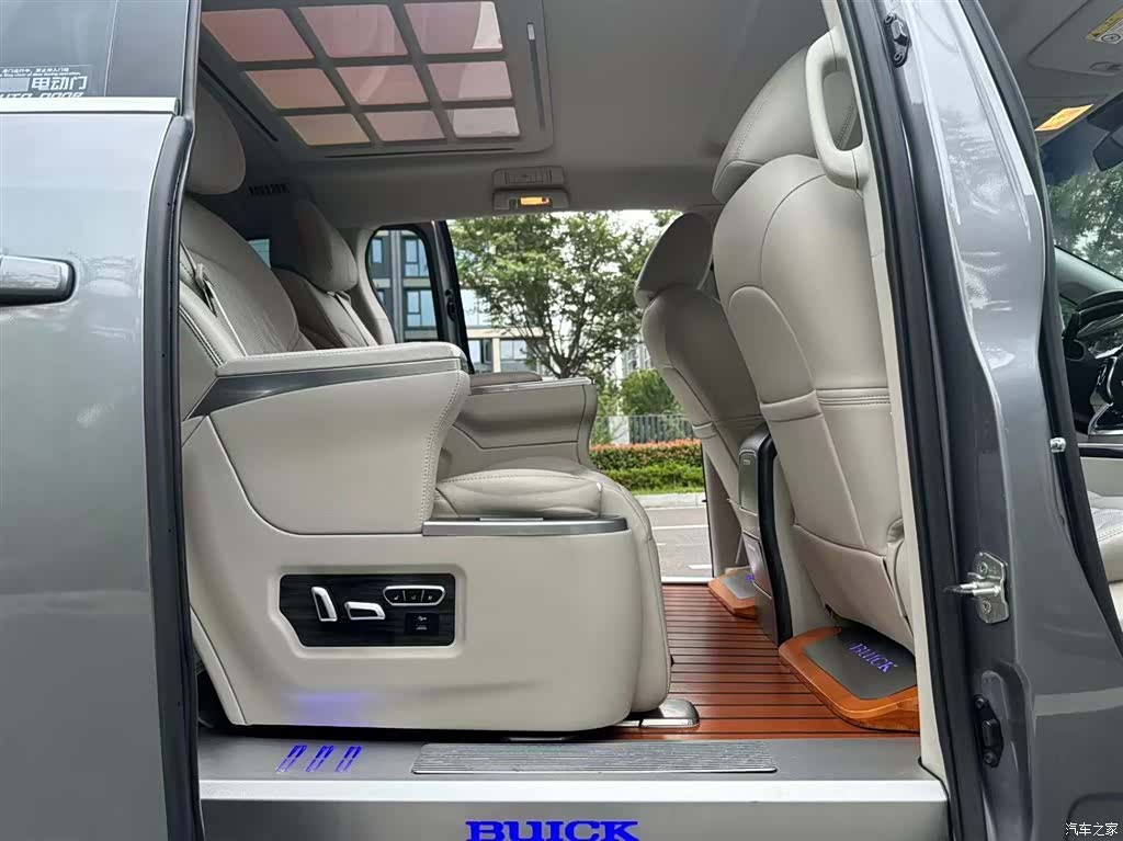 Buick GL8, 2021 10