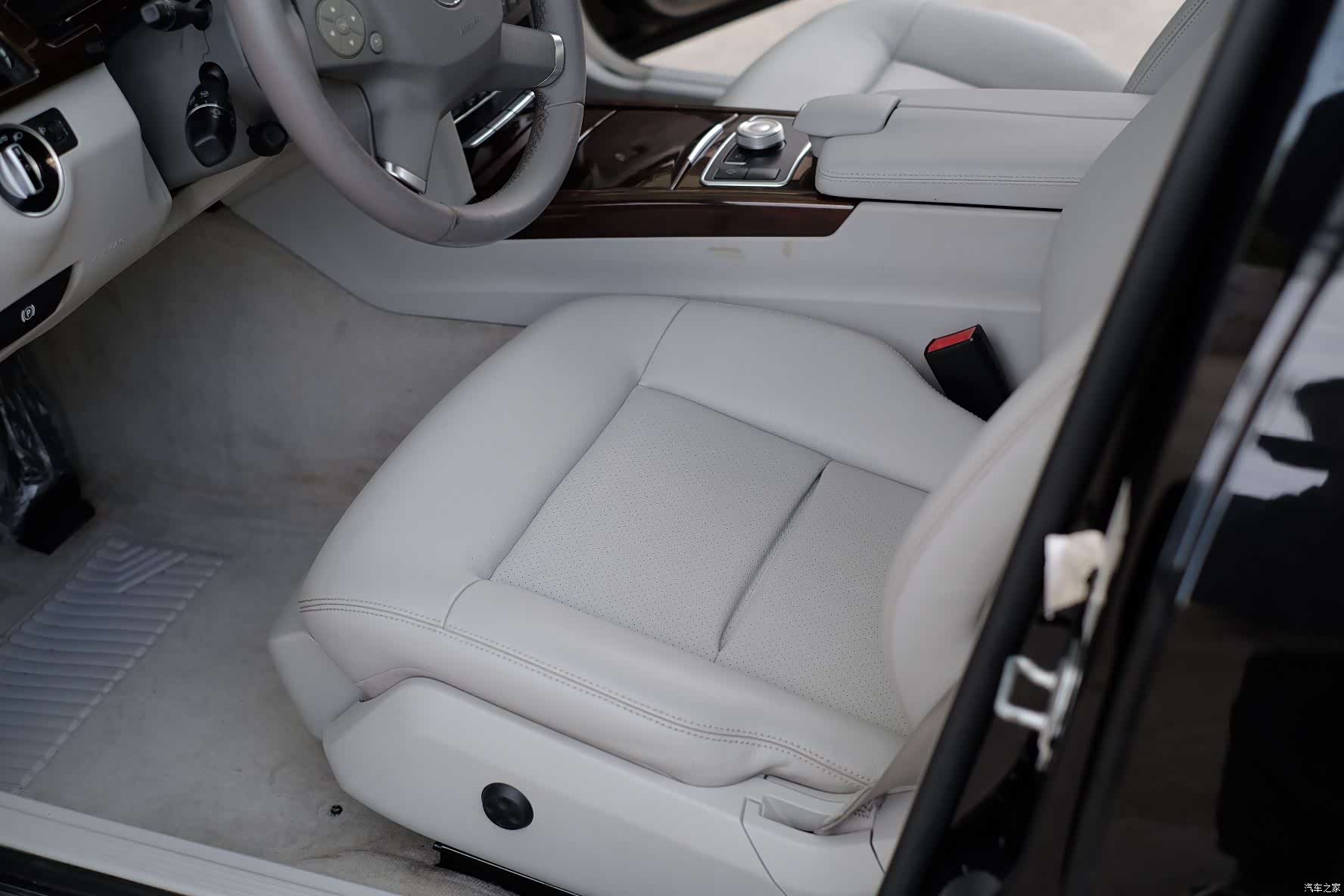 Mercedes-Benz E-Class, 2012 20