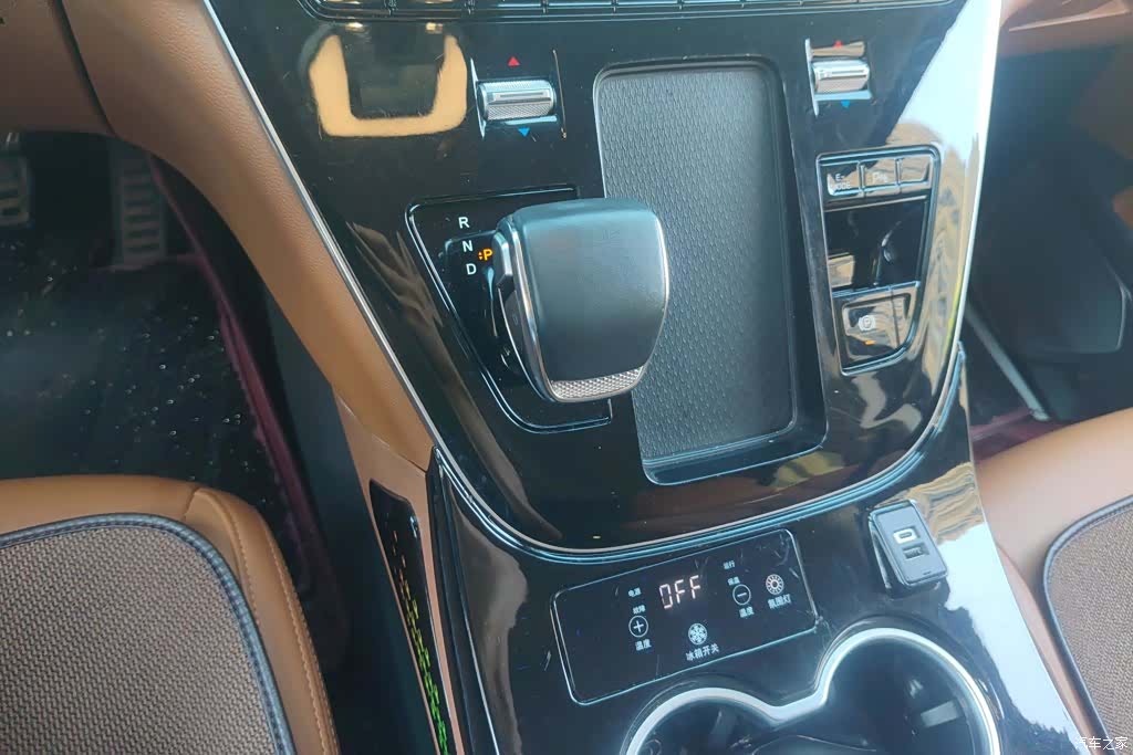Hongqi HQ9, 2024 16