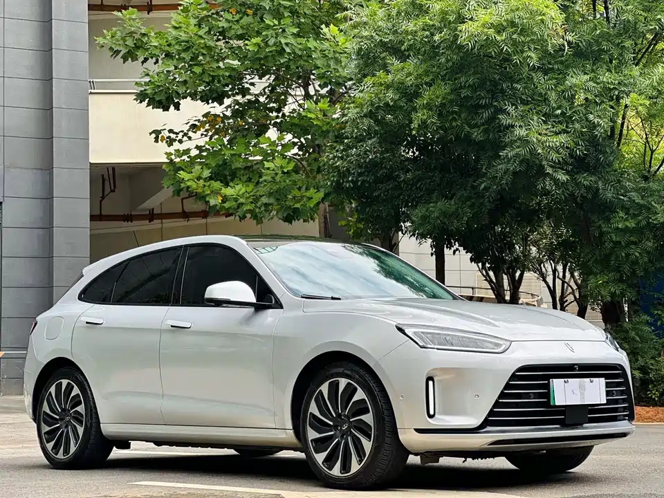 AITO Ask the world M5