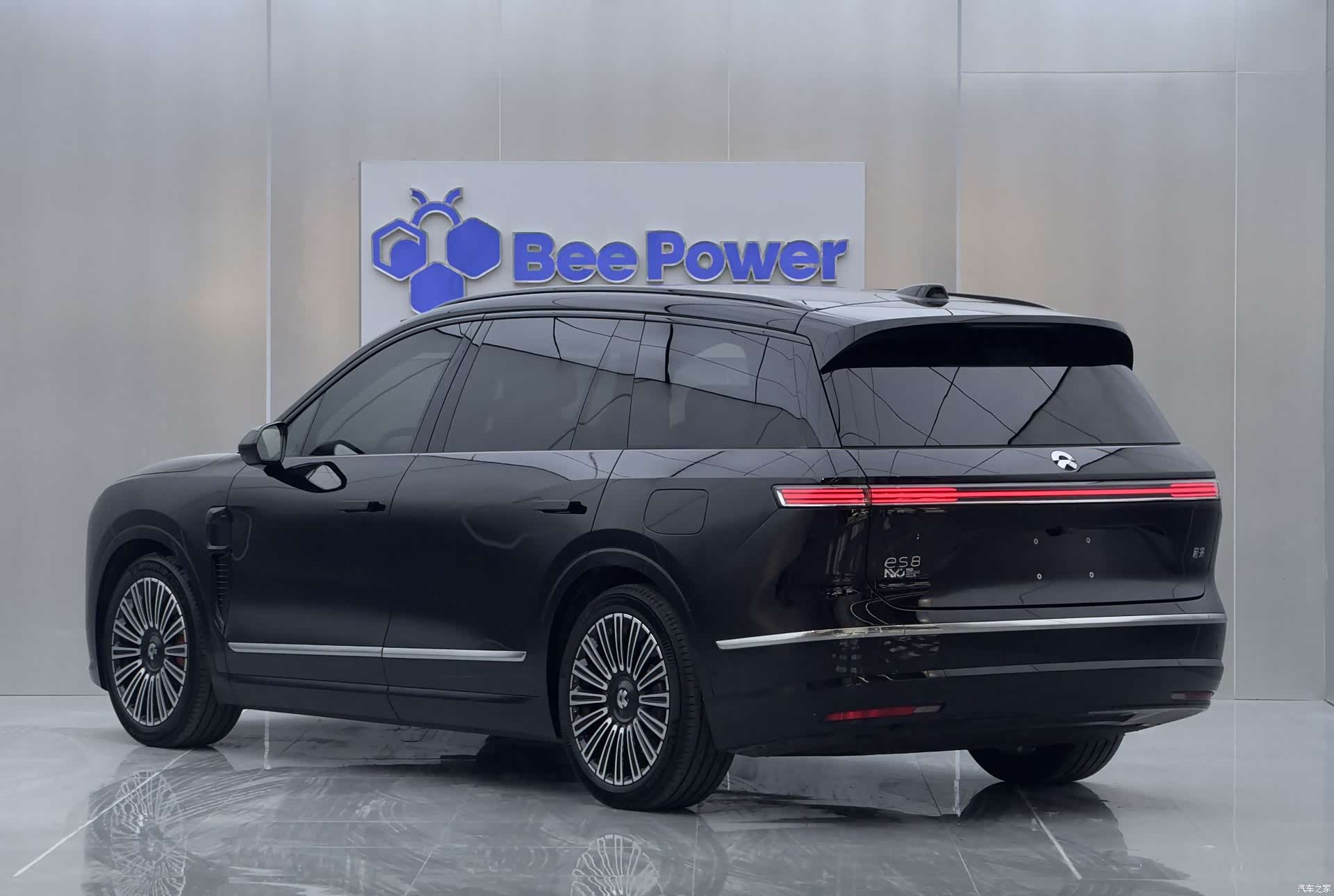 NIO ES8, 2025 8