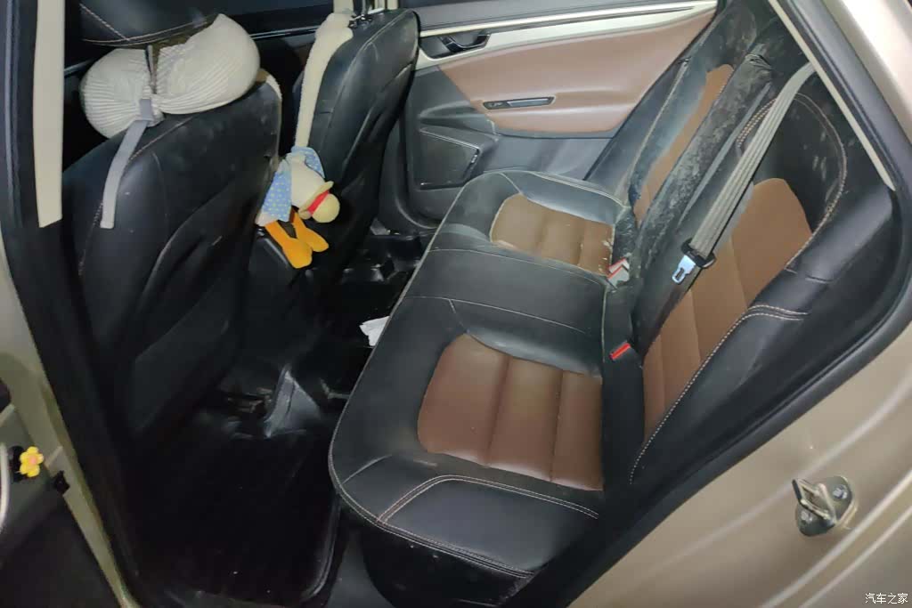Geely Emgrand, 2016 11