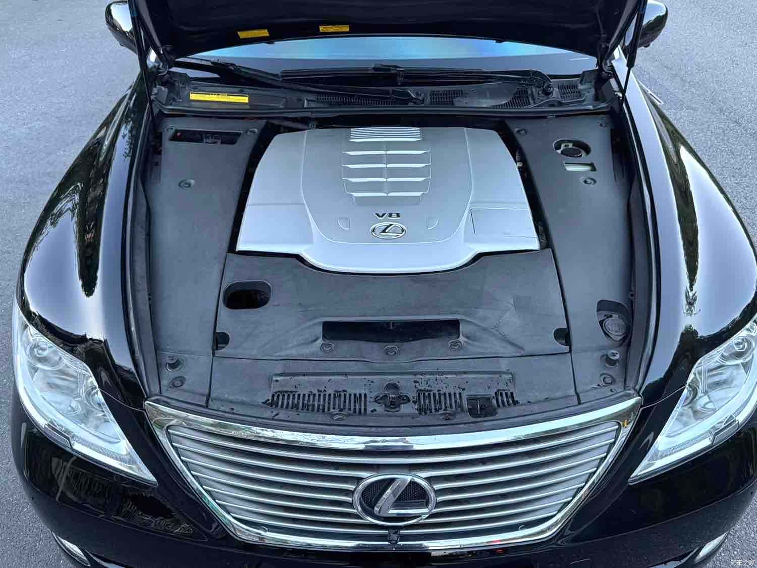 Lexus LS, 2008 8